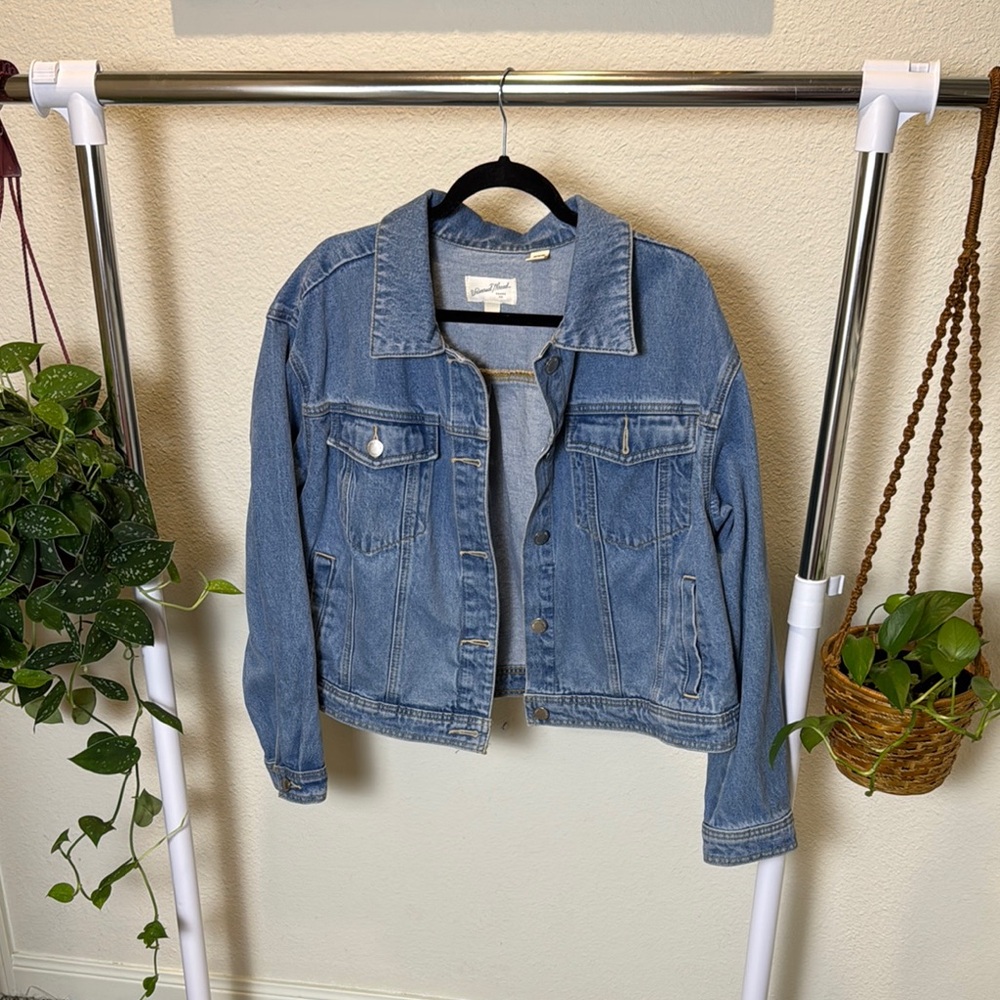 Universal Thread Blue Jean Jacket Classic Cropped Design